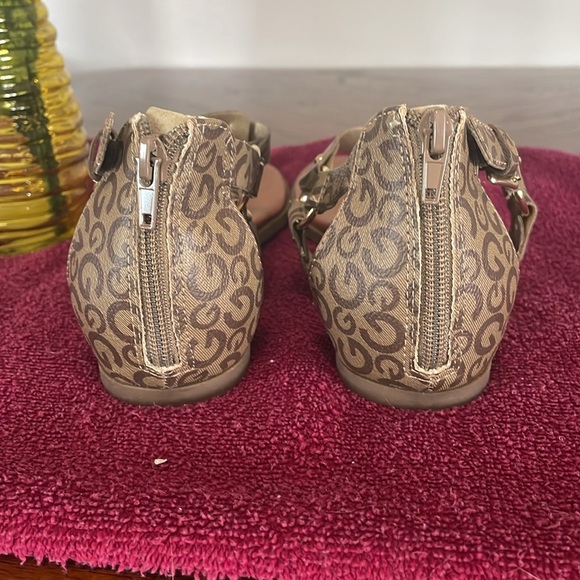 GBG Los Angeles Creed Size 9.5 Sandals NWOT - Picture 6 of 6